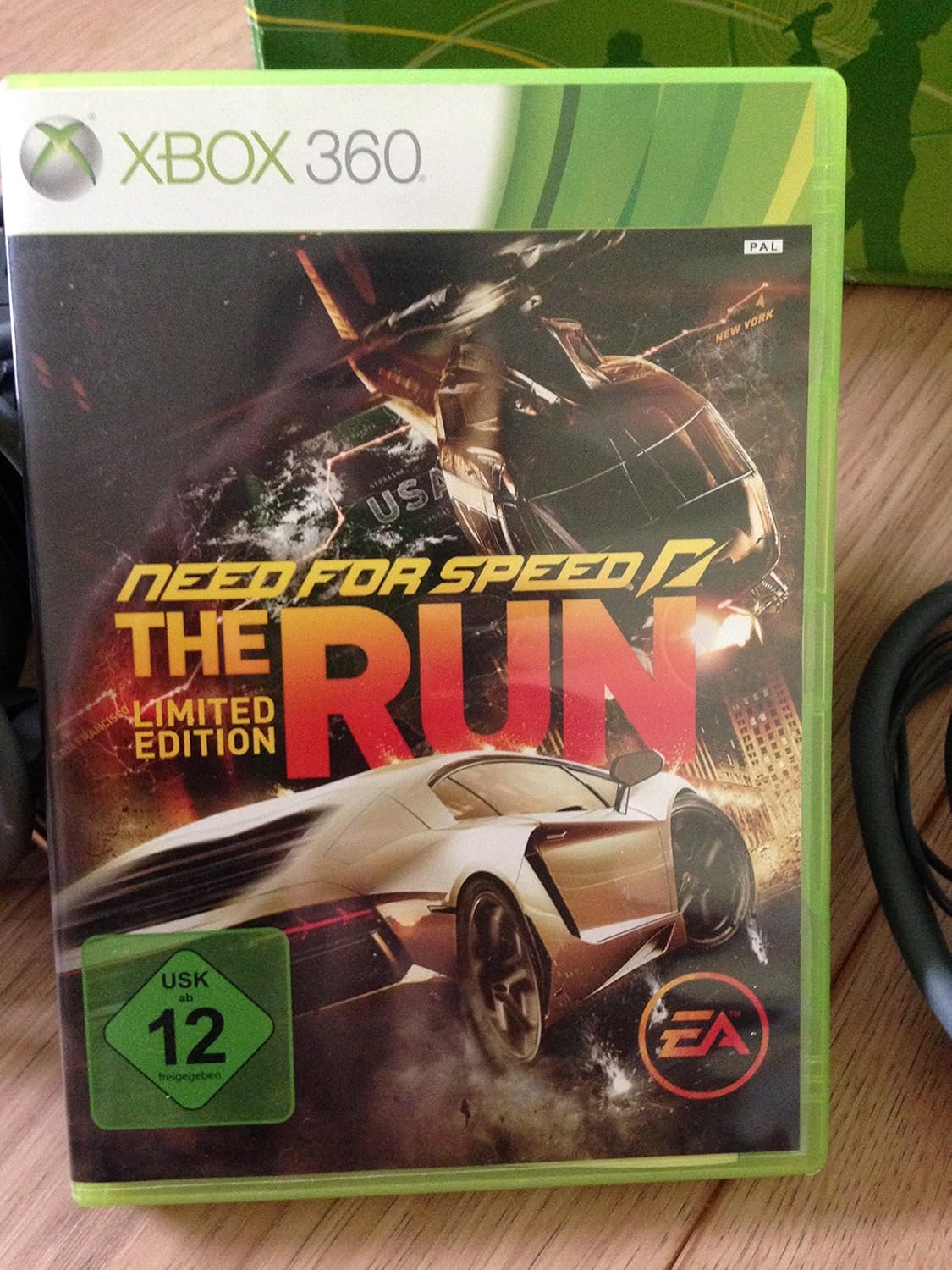 Microsoft Xbox 360 Arcade - Game console (Renewed)