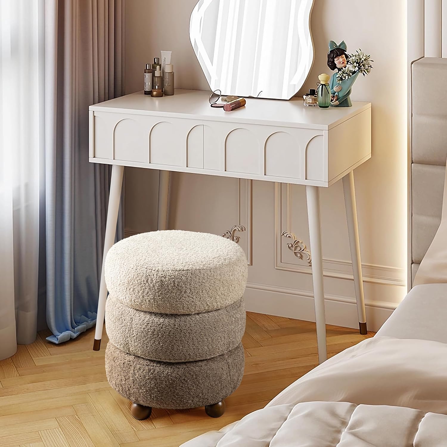 Glitzhome Round Ottoman with Storage, Small Foot Stool, Modern Accent Stool Upholstered Vanity Stool with Rubberwood Ball Feet for Bedroom Living Room Dorm Room, Gradient Brown