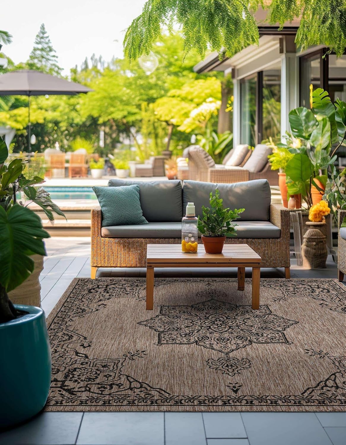 Unique Loom Outdoor Traditional Collection Area Rug - Antique (10' Square Beige/Black)