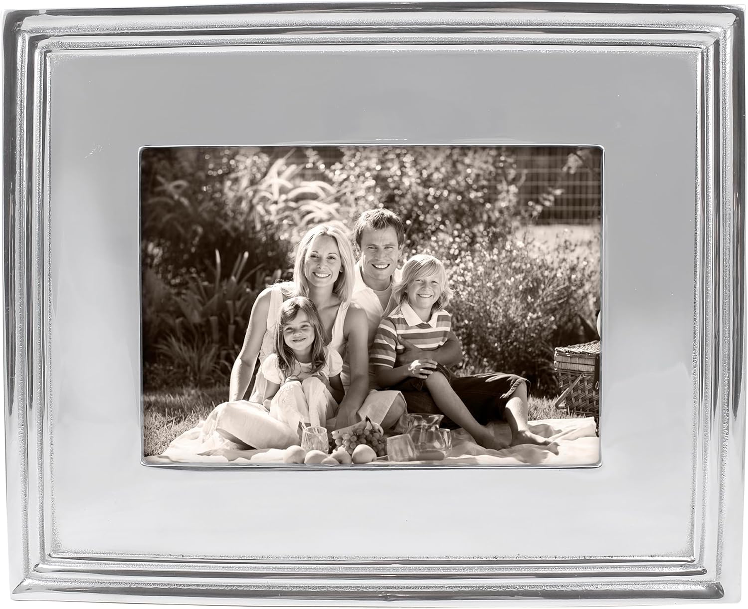 Mariposa Classic 5 x 7 Frame, Silver