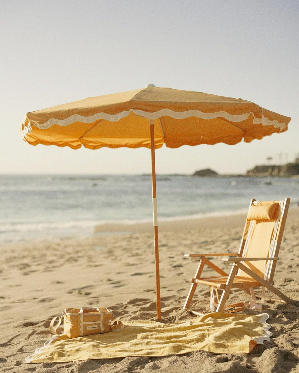 Business & Pleasure Co. Amalfi Rivie Umbrella - 6.5' Boho Beach Umbrella, UPF 50+ UV-Resistant Canvas, Premium Wood Pole, Sturdy Yet Lightweight
