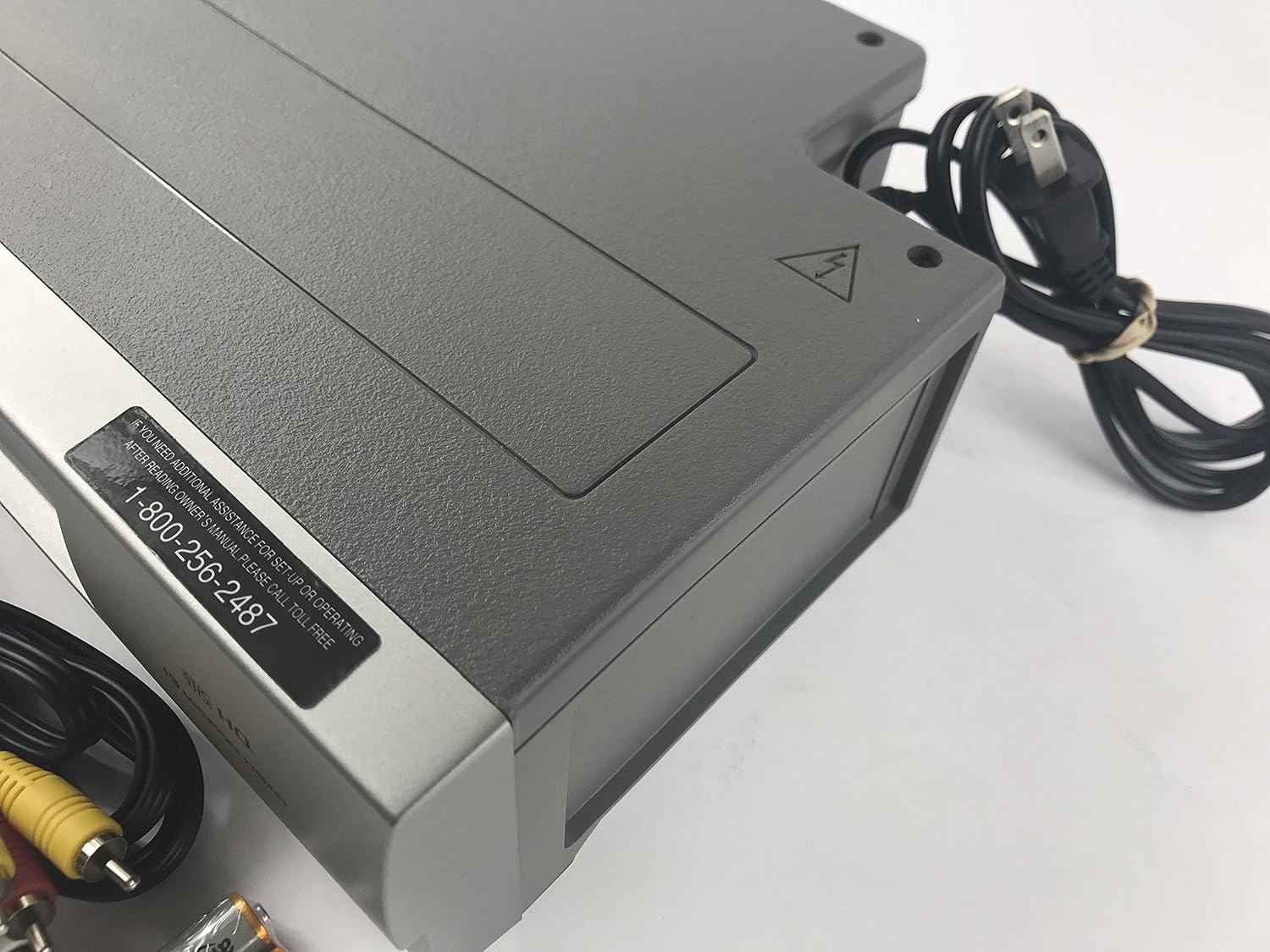 Emerson EWV404 4-Head Video Cassette Recorder with On-Screen Programming Display
