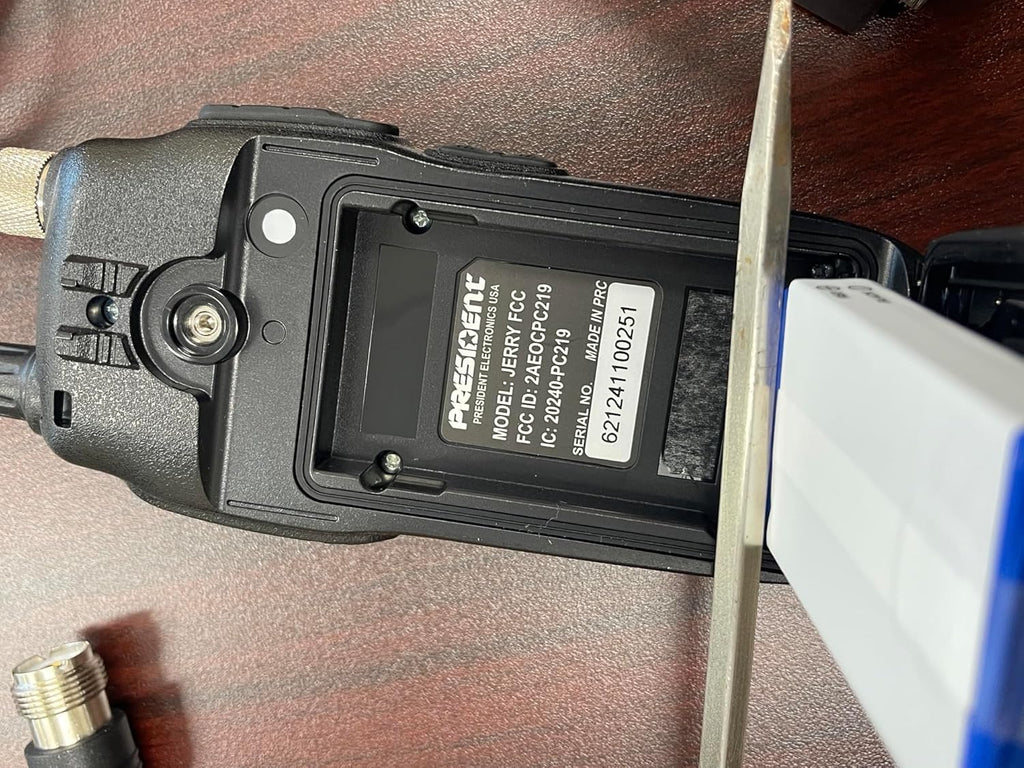 President Jerry FCC AM/FM Portable Radio with Vehicle Charging System - Perfect for The Road Warrior!