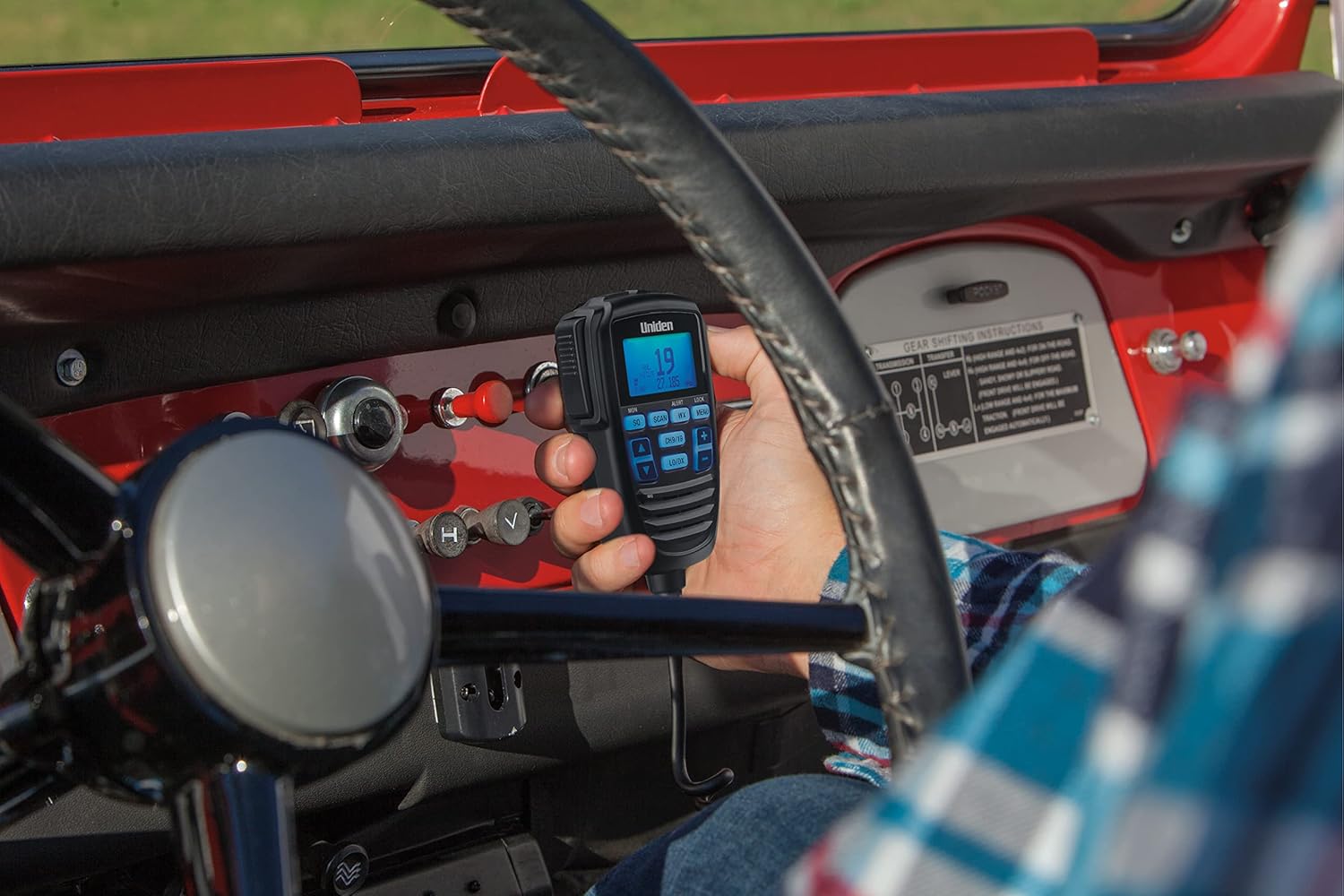 Uniden CMX760 Bearcat Off Road Series Compact Mobile CB Radio, 40-Channel Operation, Ultra-Compact for Easy Mounting, Large 7-Color Backlit LCD Display on Mic with Built-in Speaker Mic, Black