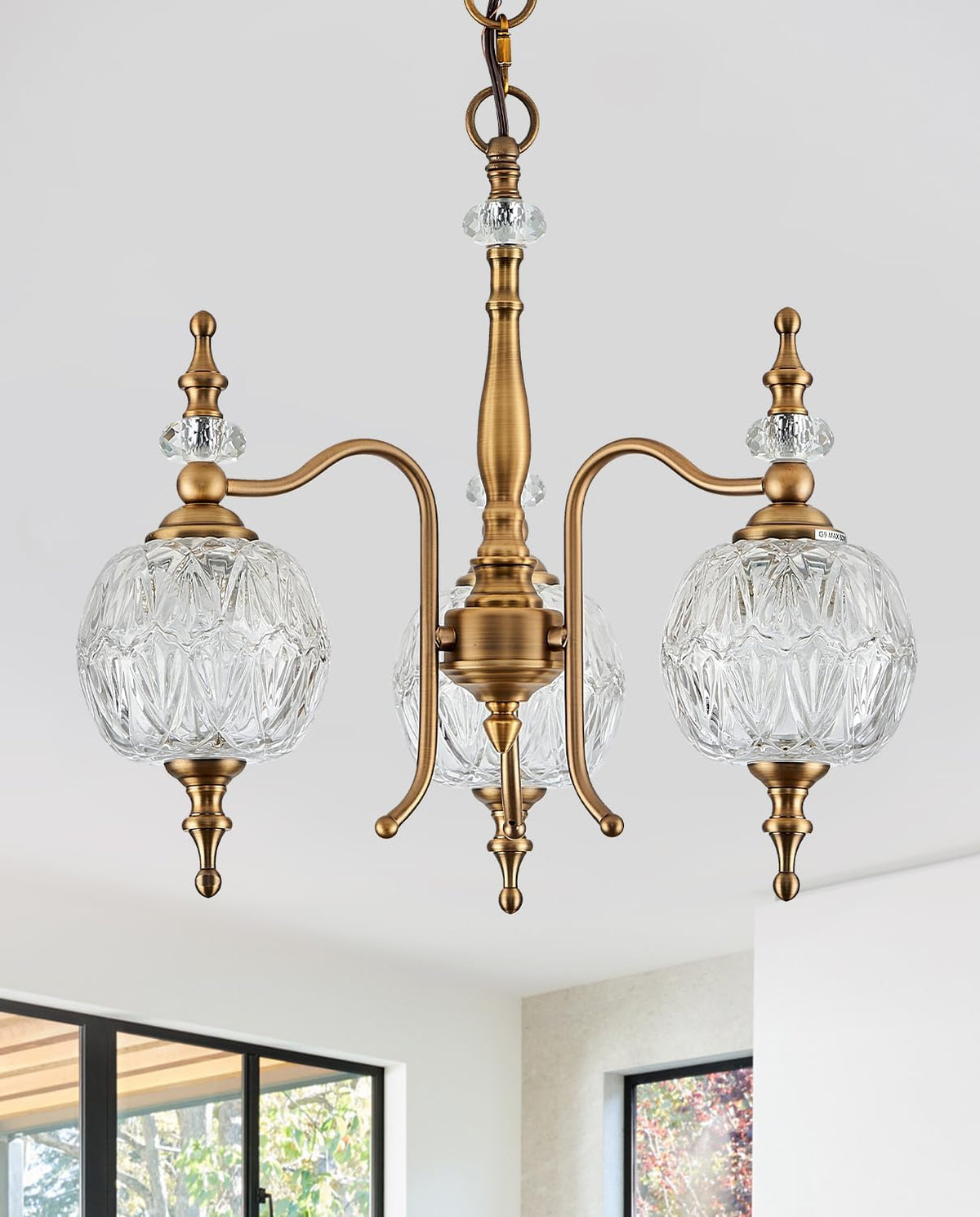 Vintage Pendant Light Fixtures, 3-Light Chandeliers for Kitchen Antique Gold Glass Pendant Lighting Matte Brushed Brass Finish with Crystal Glass Shade for Farmhouse Hotel Kitchen Island