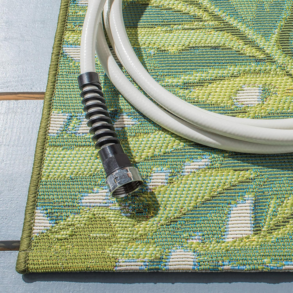 SAFAVIEH Washable Rug Outdoor Barbados Collection - 5'3" x 7'6", Green & Pink, Non-Shedding & Easy to Clean, Ideal for Patio, Backyard, Mudroom (BAR516X)