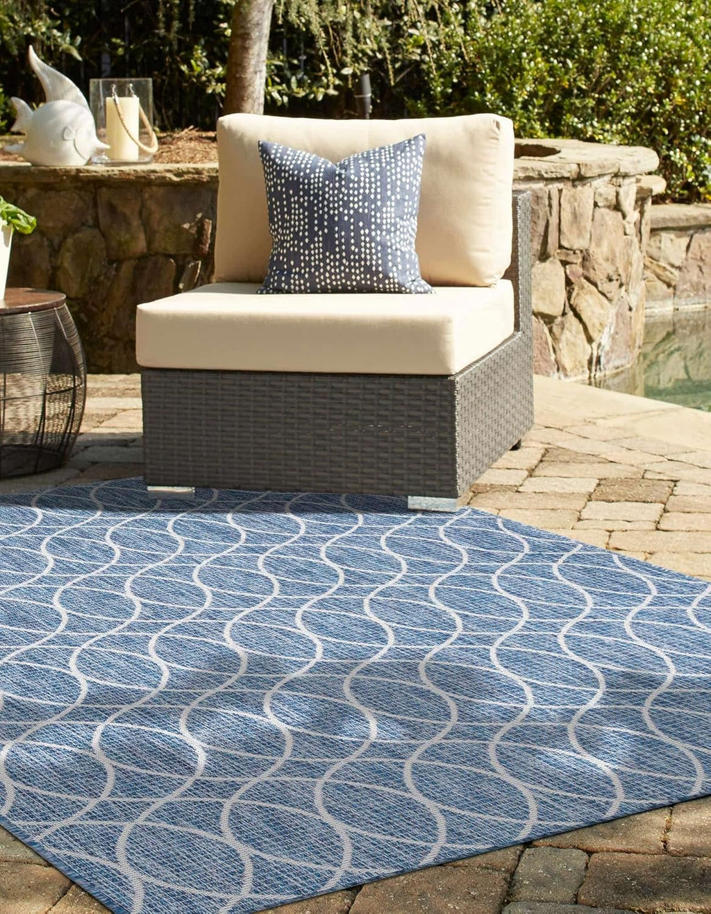 Unique Loom Outdoor Trellis Collection Area Rug - Gitter (10' x 14' 1" Rectangle, Blue/ Ivory)