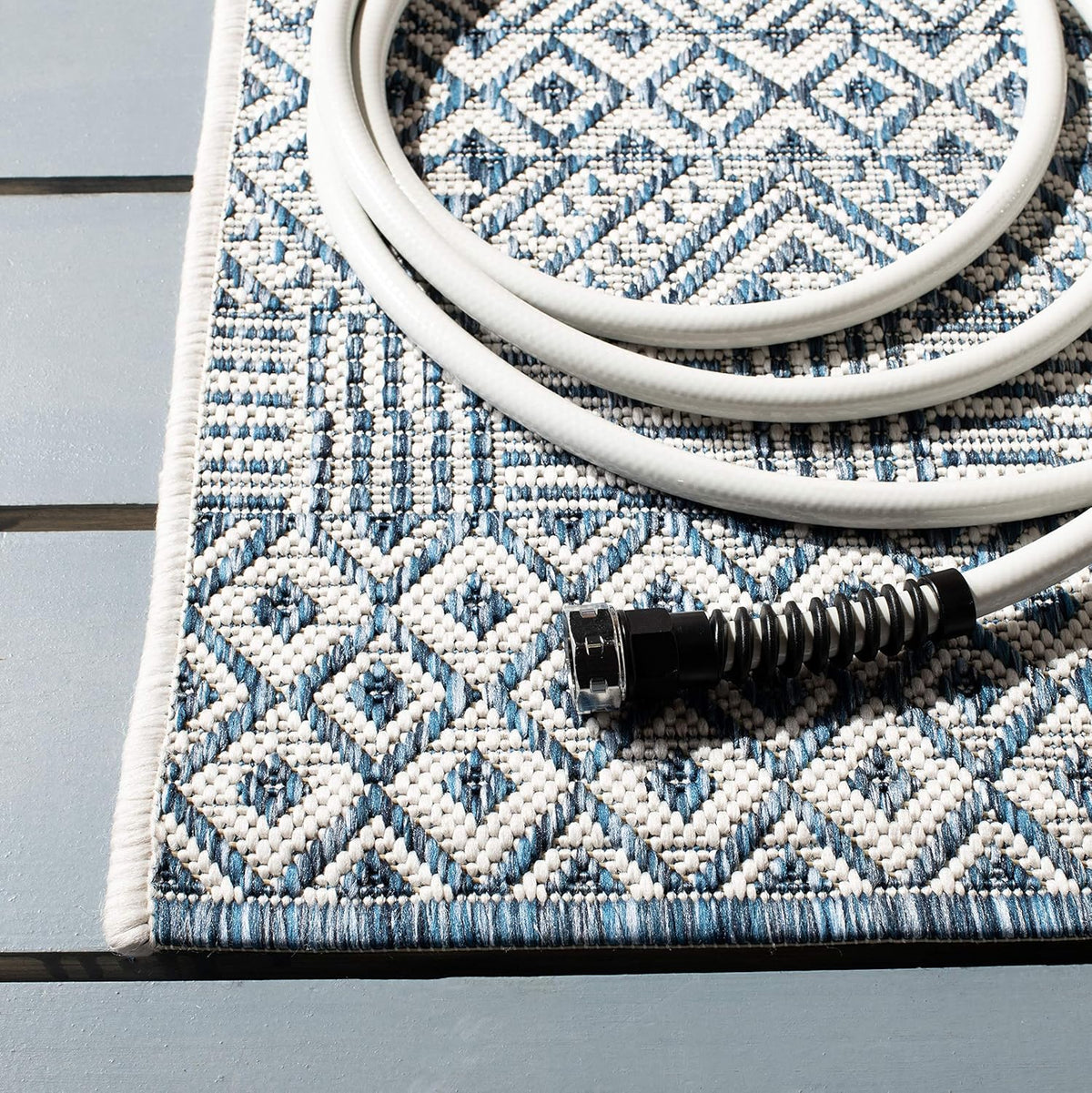 SAFAVIEH Washable Rug Outdoor Courtyard Collection - 9' x 12', Blue & Navy, Non-Shedding & Easy Cleaning, Ideal for Patio, Backyard, Mudroom (CY8235-53412)