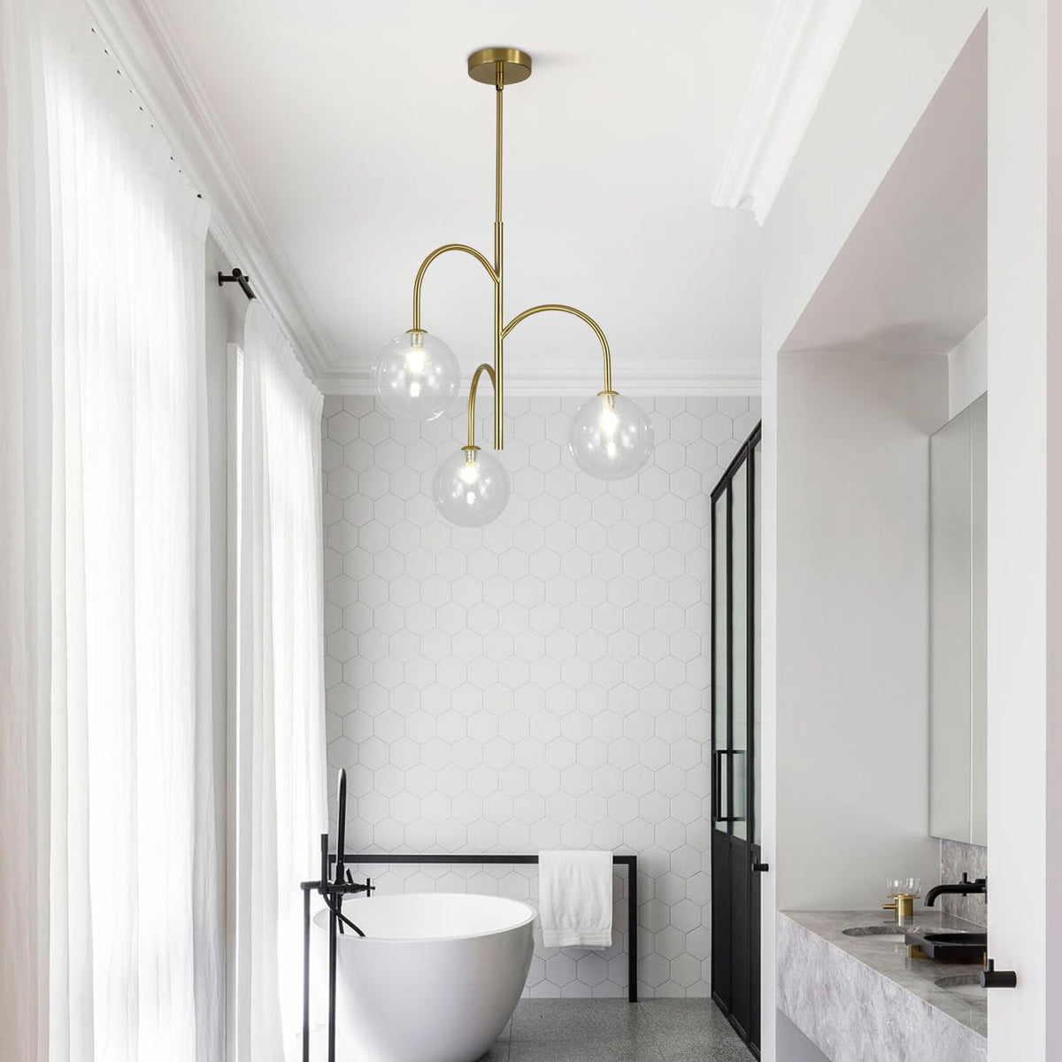 Modern Gold Globe Pendant Lighting 3-Light Clear Glass Bubble Chandelier Mid Century Sputnik Light Fixture Brushed Brass Ceiling Pendant Light for Kitchen Island Living Room