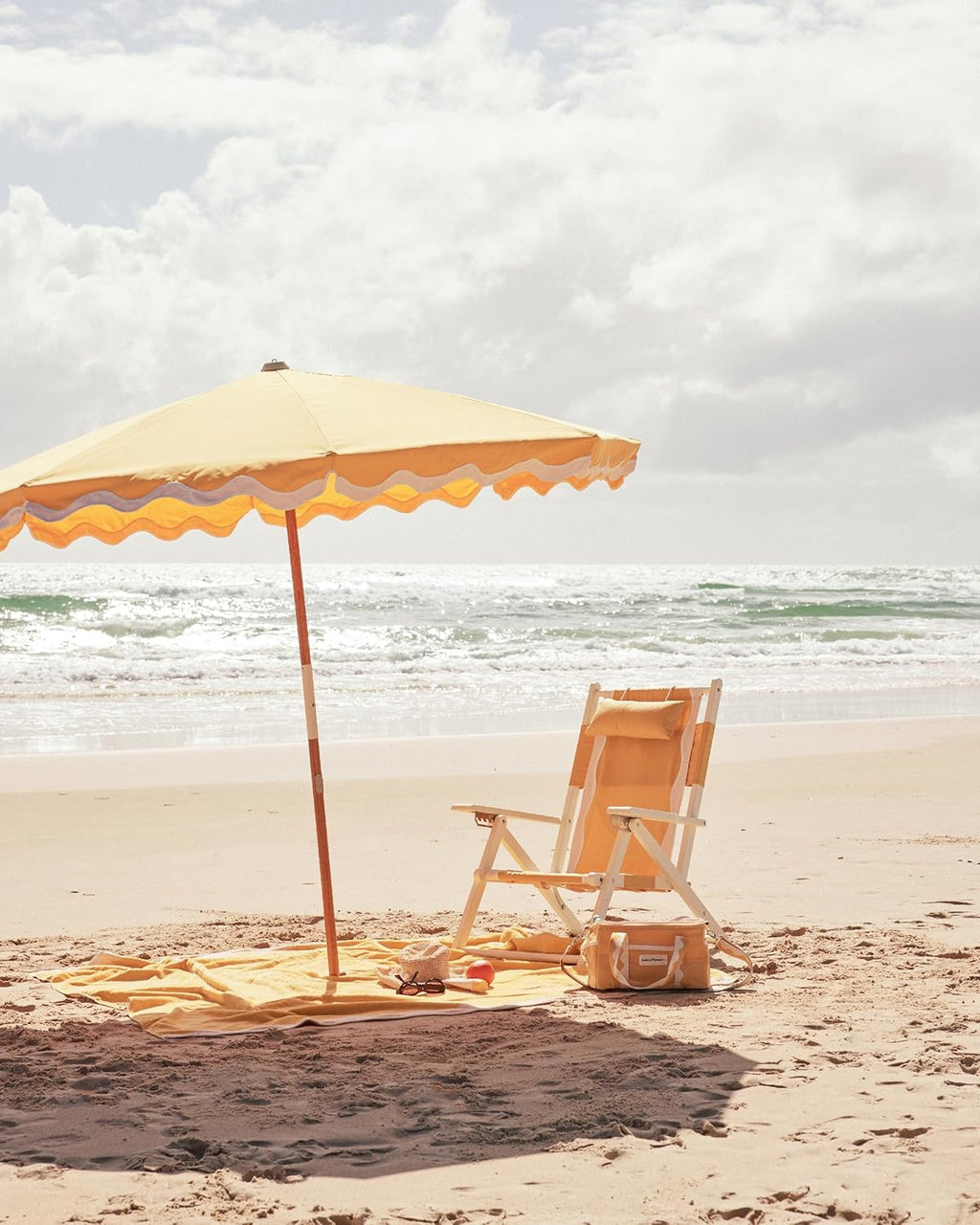 Business & Pleasure Co. Amalfi Rivie Umbrella - 6.5' Boho Beach Umbrella, UPF 50+ UV-Resistant Canvas, Premium Wood Pole, Sturdy Yet Lightweight