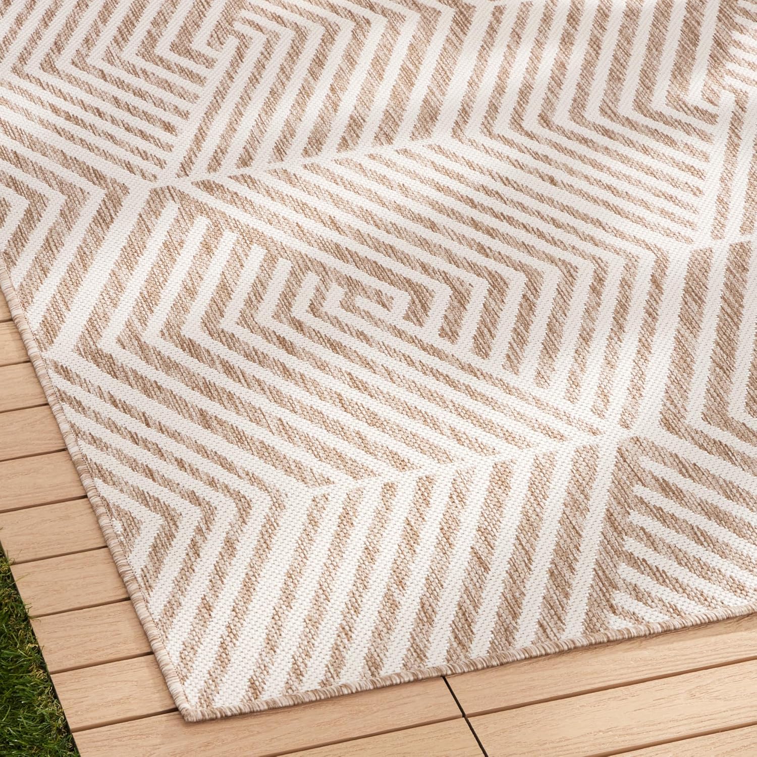 Nicole Miller New York Patio Country Ombre Geo Indoor Outdoor Area Rug, UV Fade Resistant, Low Pile, Beige/Cream, 7'9"x10'2"
