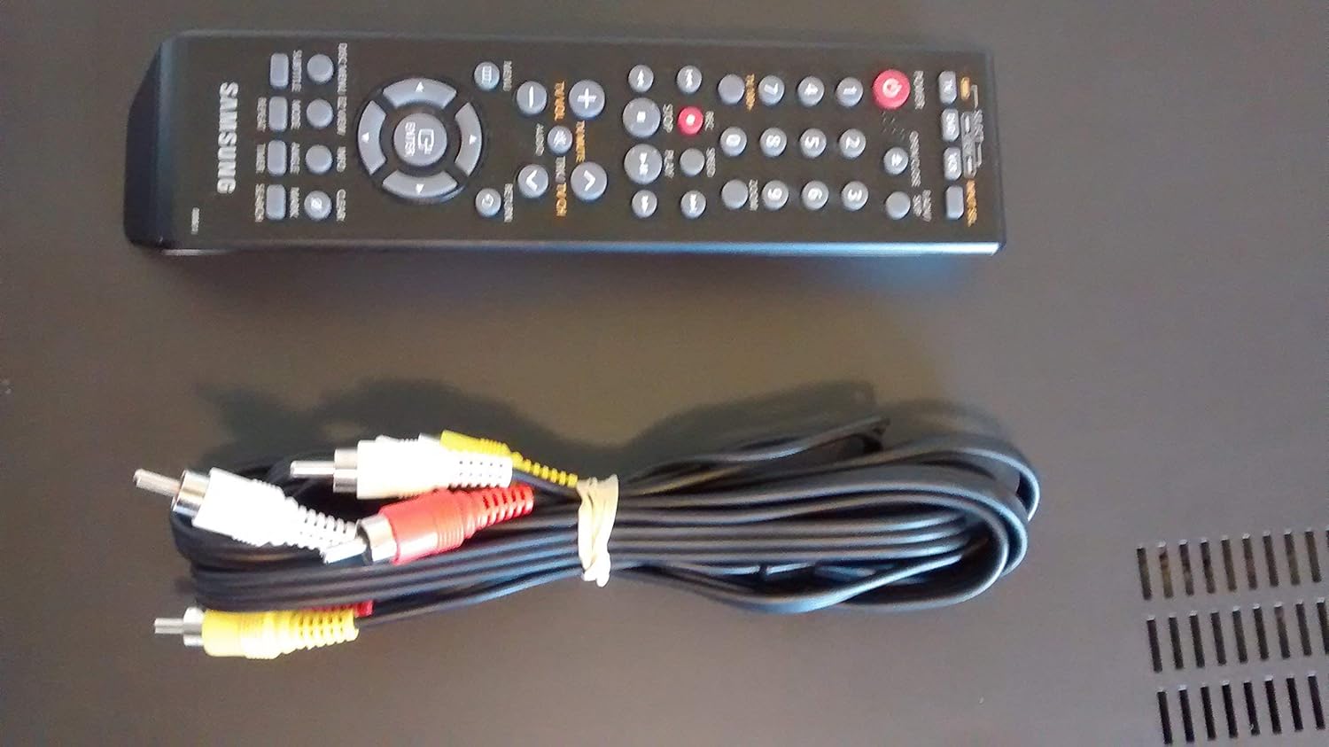 SAMSUNG DVD-V9700 HIFI STEREO DVD & VCR COMBO RECORDER 4 ROTARY HEAD. DIGITAL VCR RECORDER - TUNERLESS w/ HDMI, DVIX, DTS SURROUND, DOLBY DIGITSL. Remote Included + AV Connector Cords (Renewed)