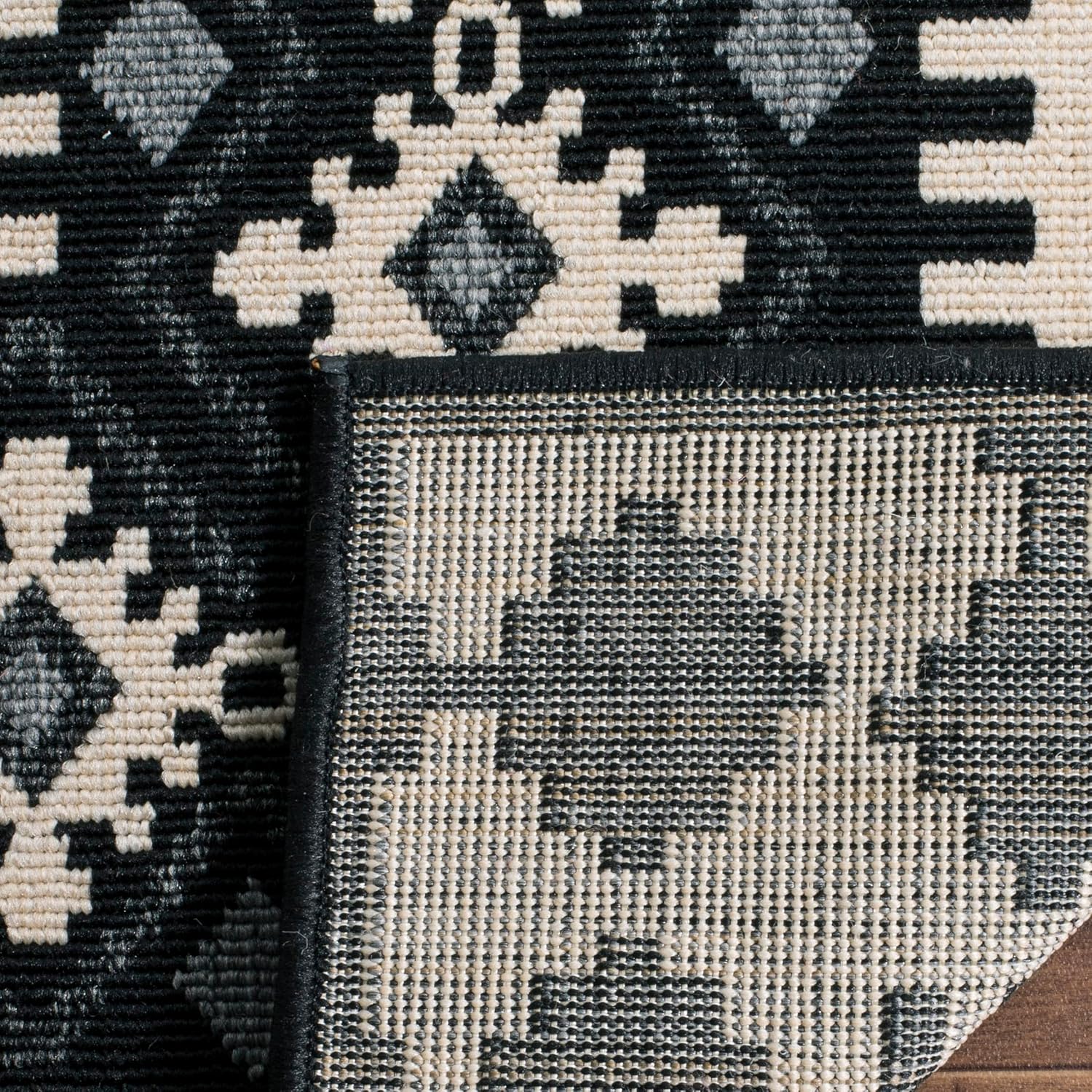 SAFAVIEH Washable Rug Outdoor Veranda Collection - 8' x 11', Black & Cream, Non-Shedding & Easy to Clean, Ideal for Patio, Backyard, Mudroom (VER099-0421)