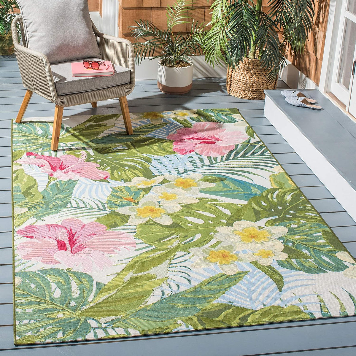 SAFAVIEH Washable Rug Outdoor Barbados Collection - 5'3" x 7'6", Green & Pink, Non-Shedding & Easy to Clean, Ideal for Patio, Backyard, Mudroom (BAR516X)