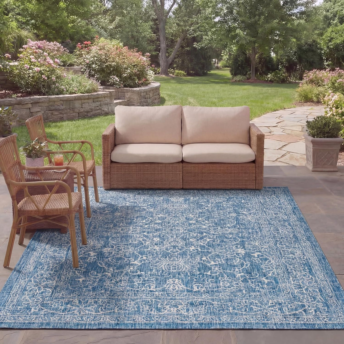 SAFAVIEH Washable Rug Outdoor Courtyard Collection - 9' x 12', Navy & Ivory, Non-Shedding & Easy Cleaning, Ideal for Patio, Backyard, Mudroom (CY8680-36821)