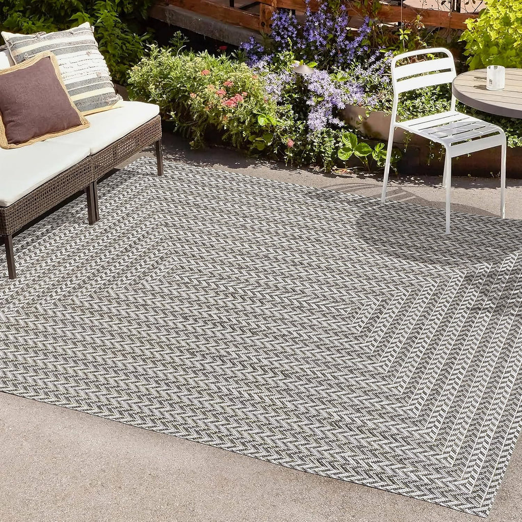 JONATHAN Y Concentric Squares Indoor Outdoor Area Rug 8X10 Black/Light Gray, Chevron Modern for Backyard, Patio, Porch, Easy-Cleaning, High Traffic, Pet-Friendly, Non-Shedding (SMB206B-8)